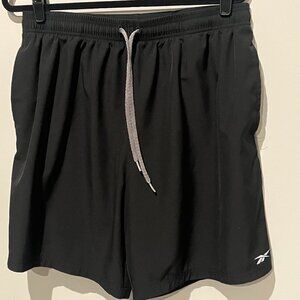 Reebok Men’s Shorts, Size XL, Smoke-Free Home